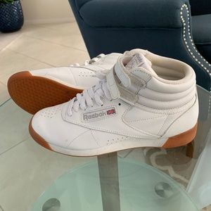 Reebok White High Tops WMNS size 7